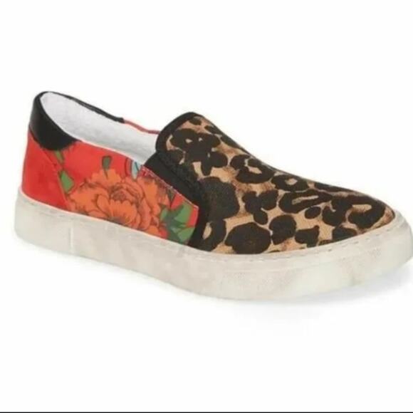 Steve Madden Distressed Slip-on Sneakers size 8.5 NWOT - Picture 2 of 8